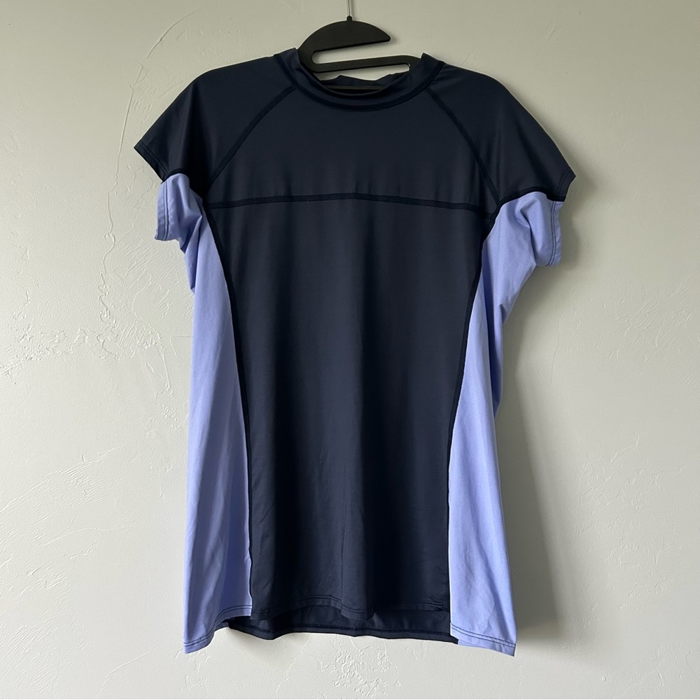 Patagonia Women's Micro Swell Short Sleeve Rashguard Top Purple Black XL
